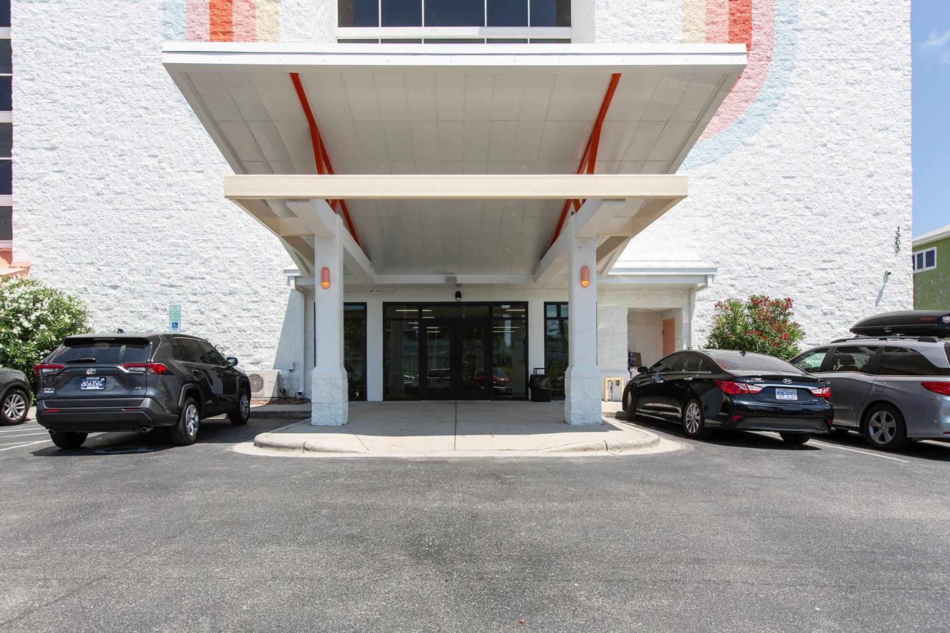 Golden Sands Oceanfront Hotel Carolina Beach Esterno foto