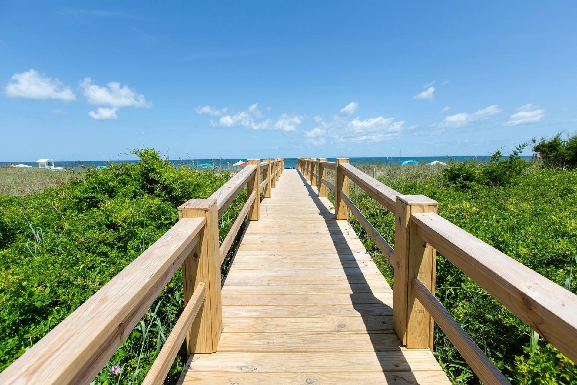 Golden Sands Oceanfront Hotel Carolina Beach Esterno foto