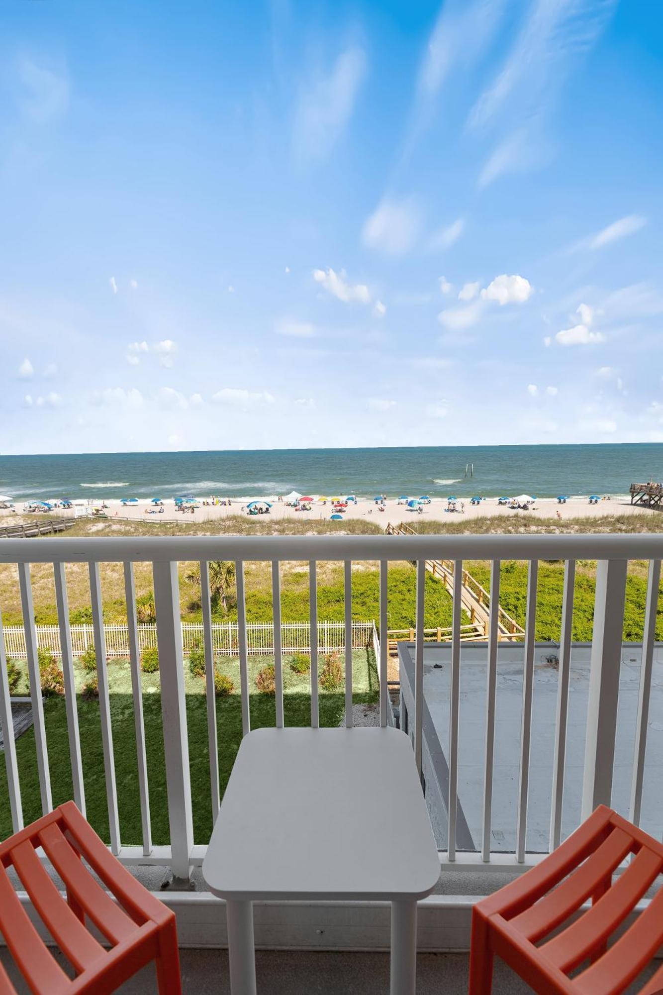 Golden Sands Oceanfront Hotel Carolina Beach Esterno foto