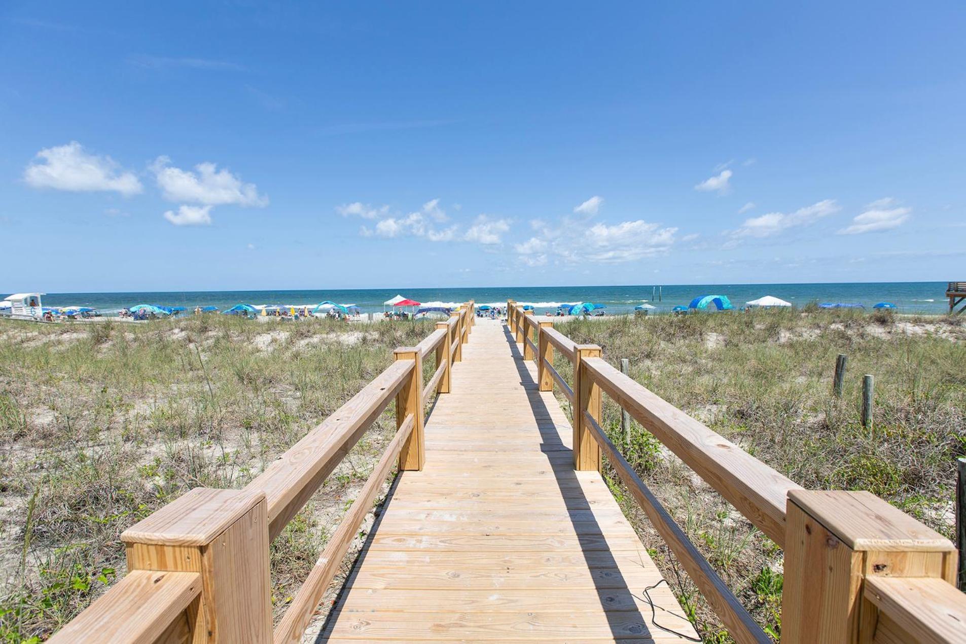 Golden Sands Oceanfront Hotel Carolina Beach Esterno foto