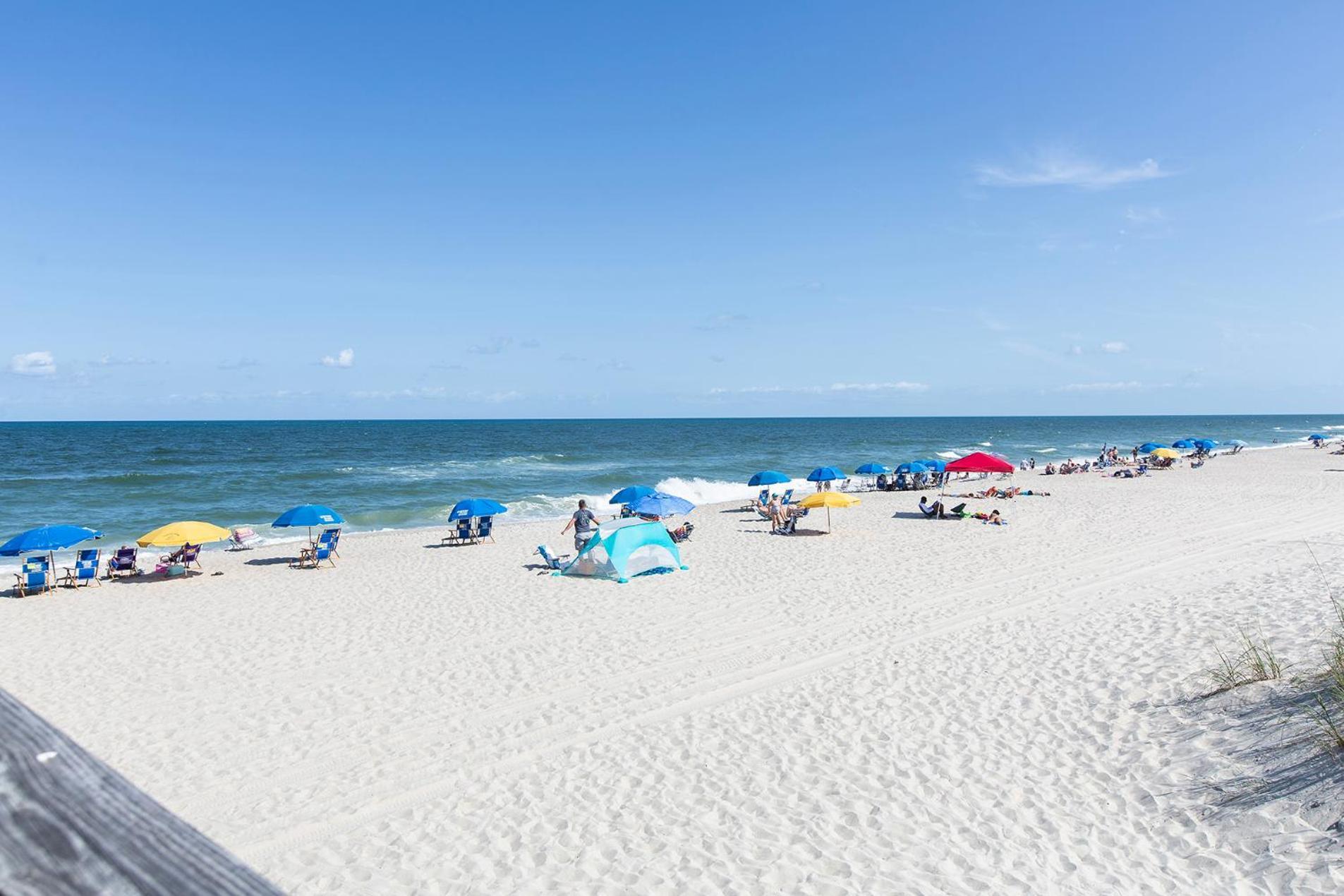Golden Sands Oceanfront Hotel Carolina Beach Esterno foto